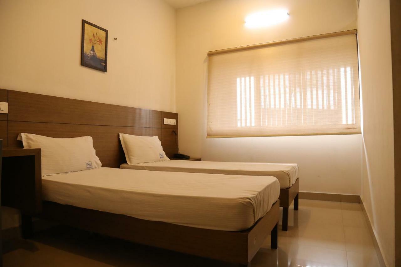 Kodavath Regency Alwaye Exterior photo