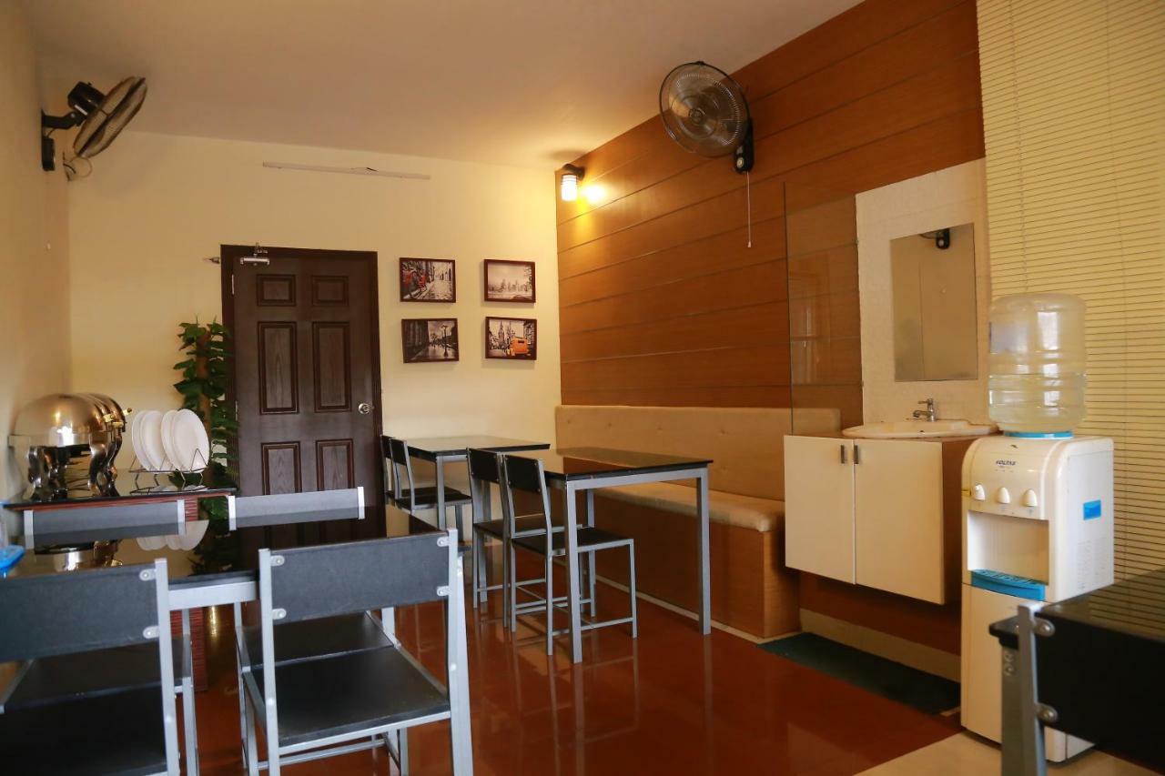 Kodavath Regency Alwaye Exterior photo
