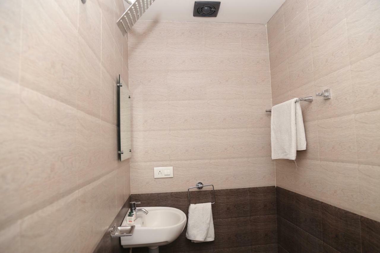 Kodavath Regency Alwaye Exterior photo