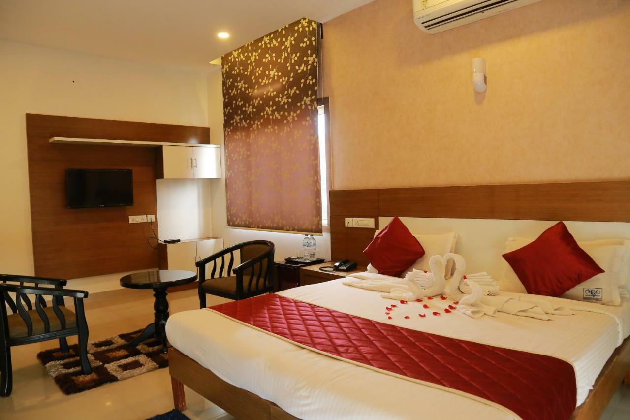Kodavath Regency Alwaye Exterior photo