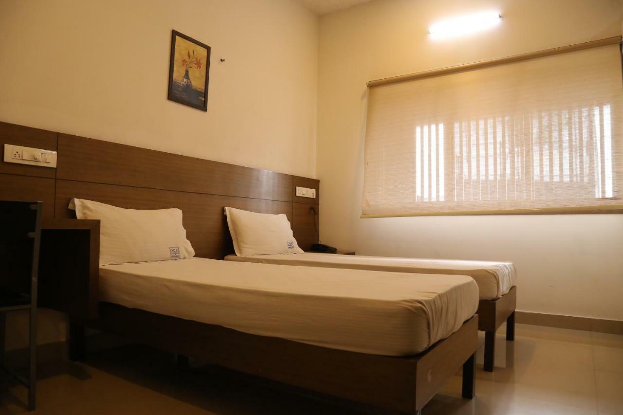 Kodavath Regency Alwaye Exterior photo