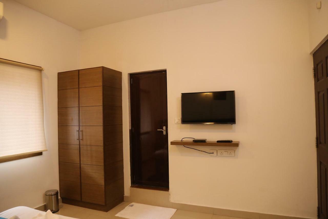 Kodavath Regency Alwaye Exterior photo