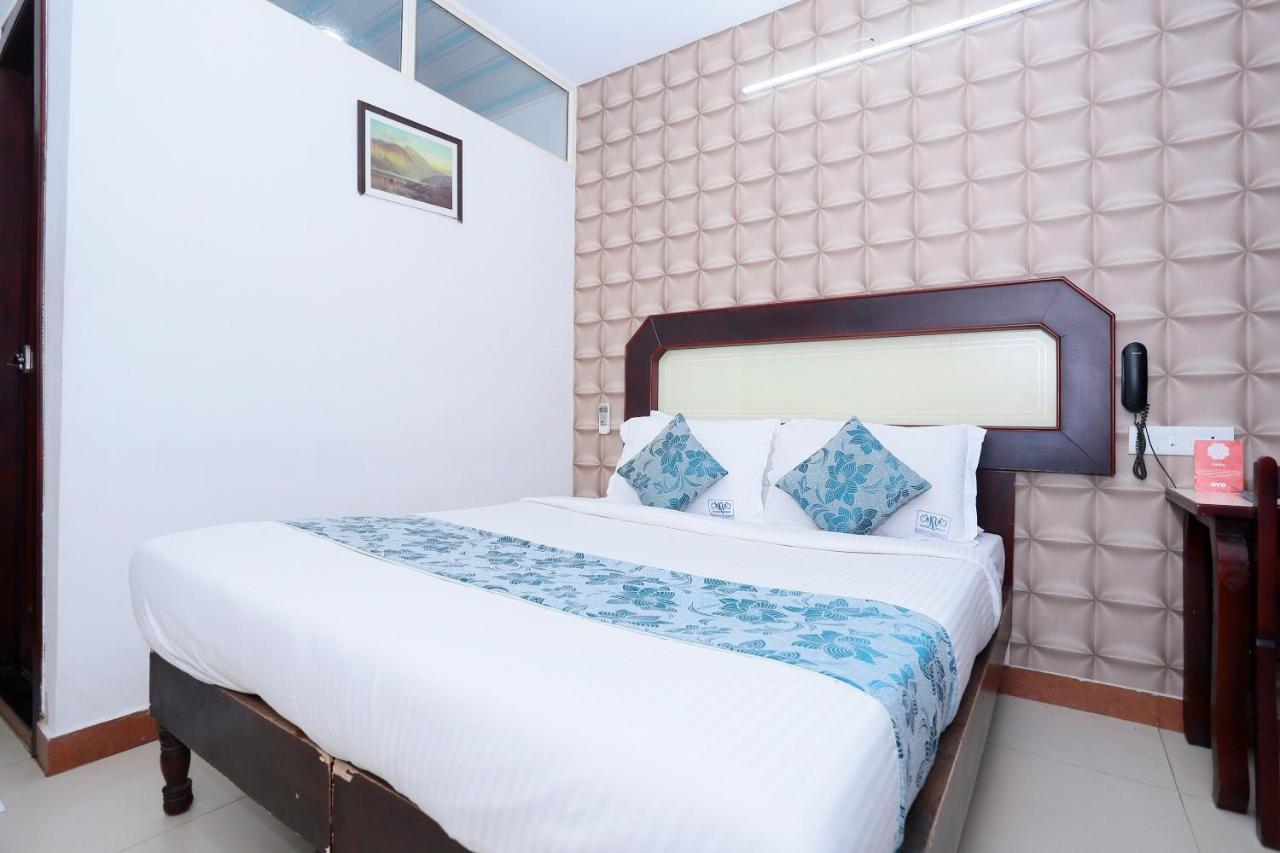 Kodavath Regency Alwaye Exterior photo